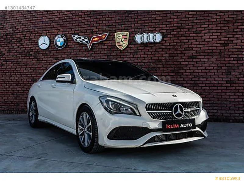 İklim Auto Araçları katalogdan çok sahne gibi gösteriyoruz.