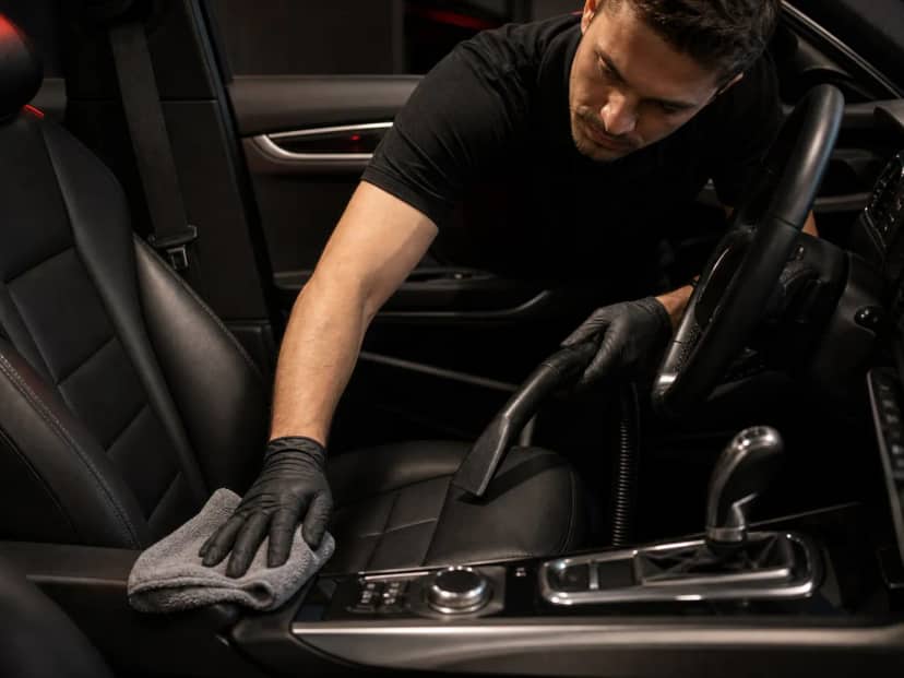 İklim Auto İç + Dış Standart araç yıkama ve car wash hizmeti